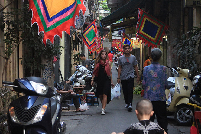 lang thang ngo ngach ha noi ky 4 truyen ky trai ngo tram gai tam thuong