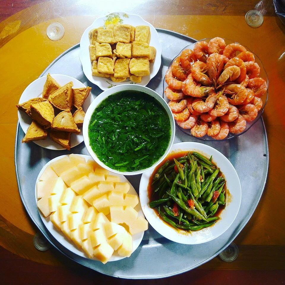 khoe nhung mam com hut nghin like co giao tieng anh tho the la do bo day