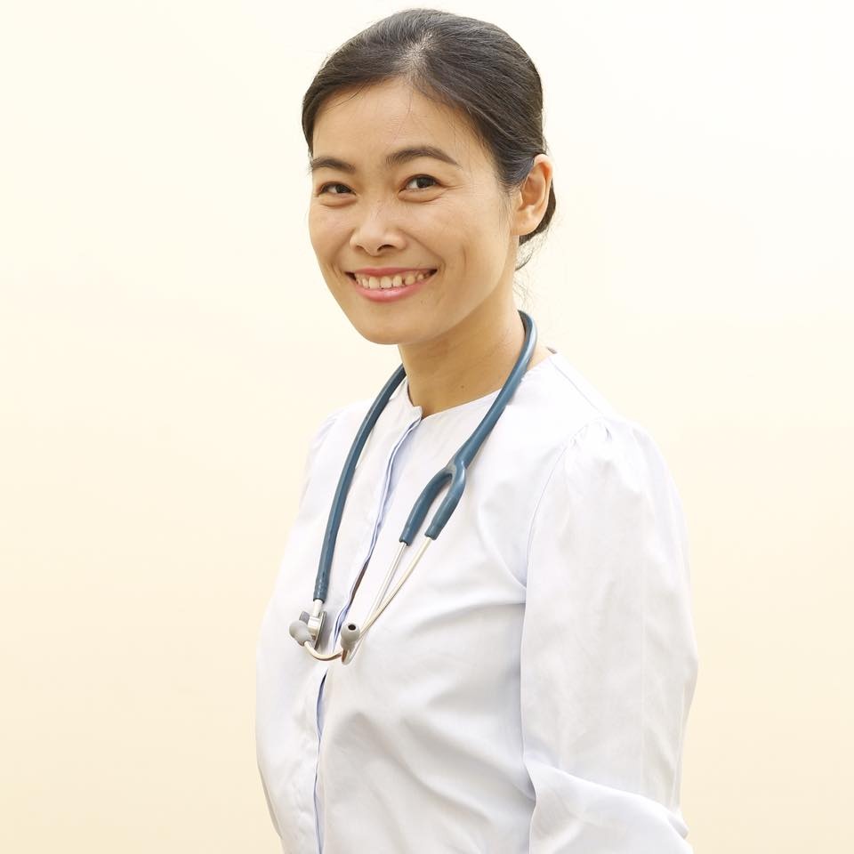 bac si huyen thao tra loi tre khoe manh co nen cho uong vitamin a lieu cao