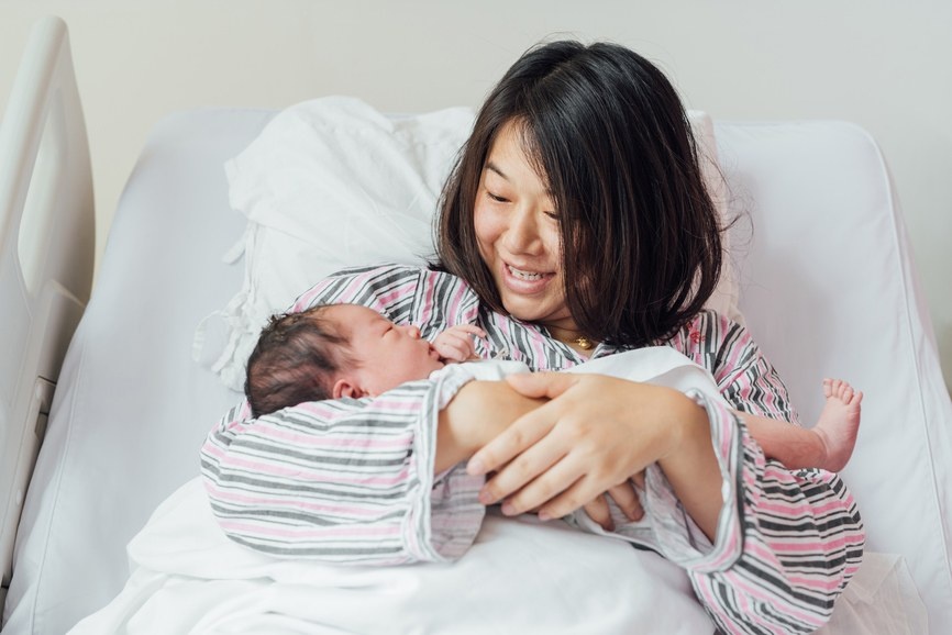 gai de khong duoc nam gan chong va 1001 kieu kieng cu sau sinh cuoi muon chay nuoc mat