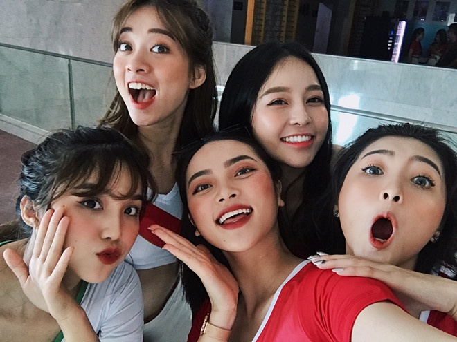 dan hot girl viet co vu world cup 2018 nong hon bao gio het