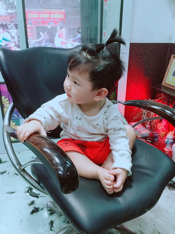 loat anh vui ve nhung cong chua bat dac di cua hoi me cuong con gai