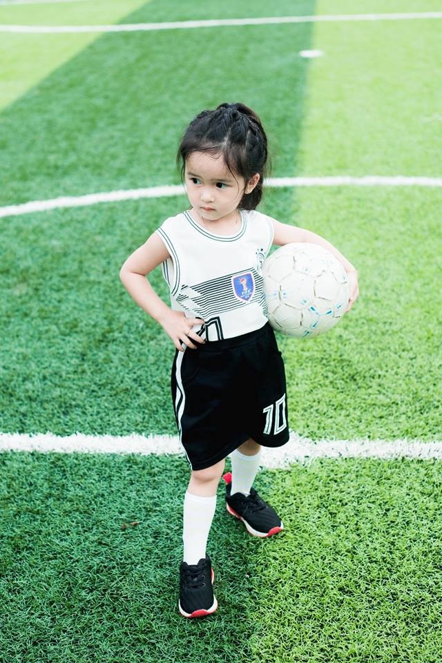 trong cong dong me bim sua day moi la hot girl world cup nam nay