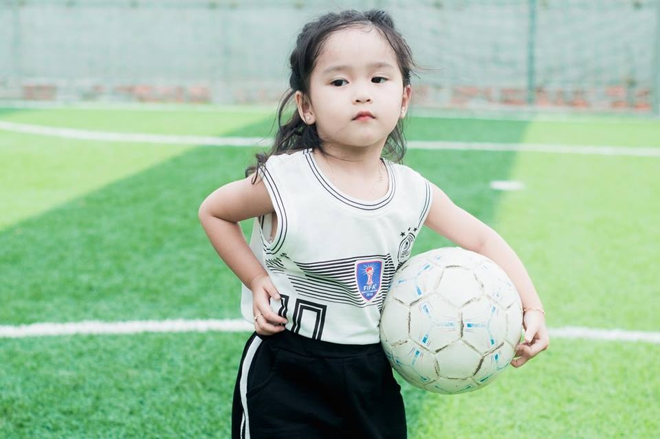 trong cong dong me bim sua day moi la hot girl world cup nam nay
