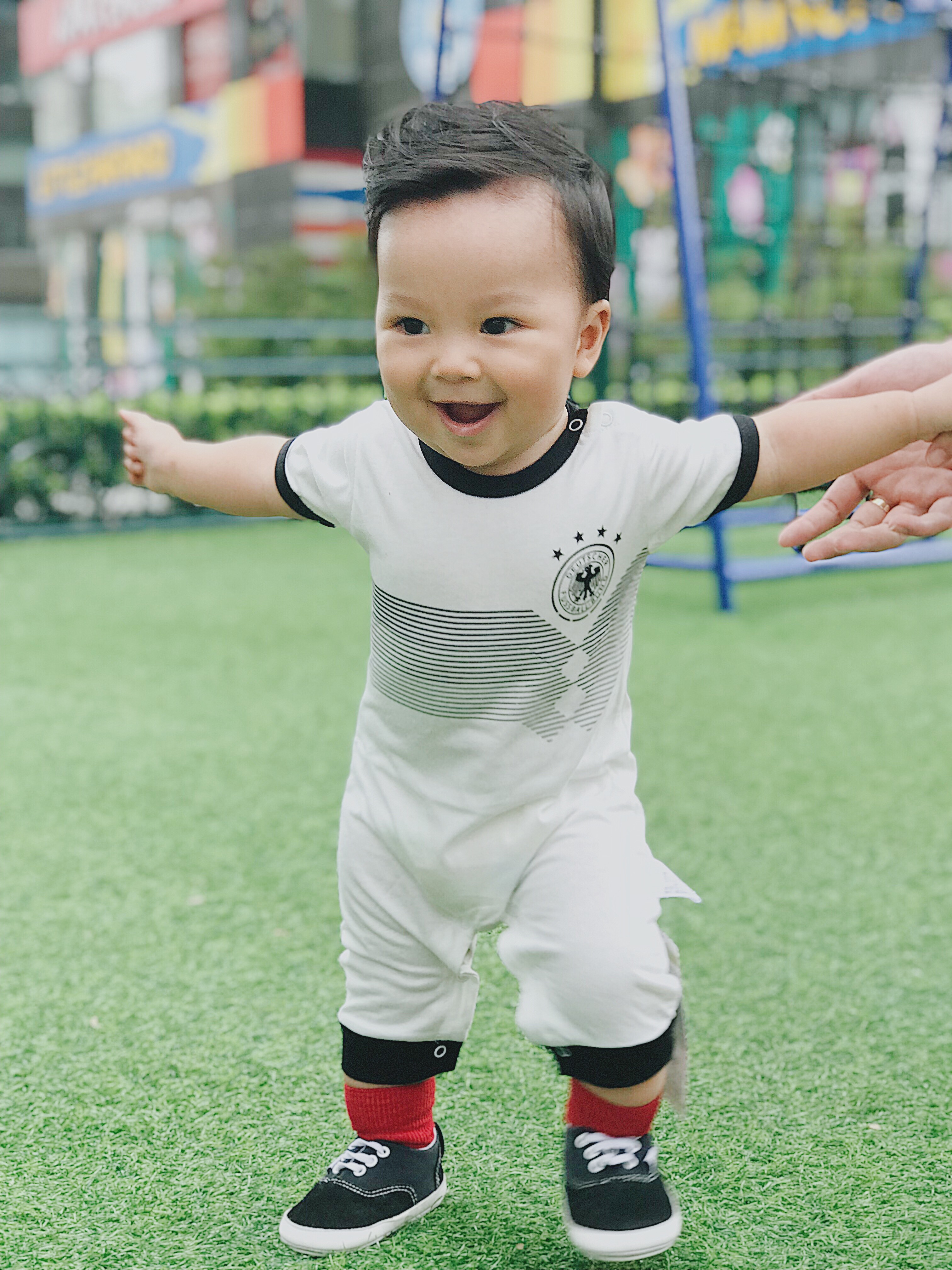 em be world cup gay thuong nho hoi chi em boi bo anh quan dui ao so noi san co