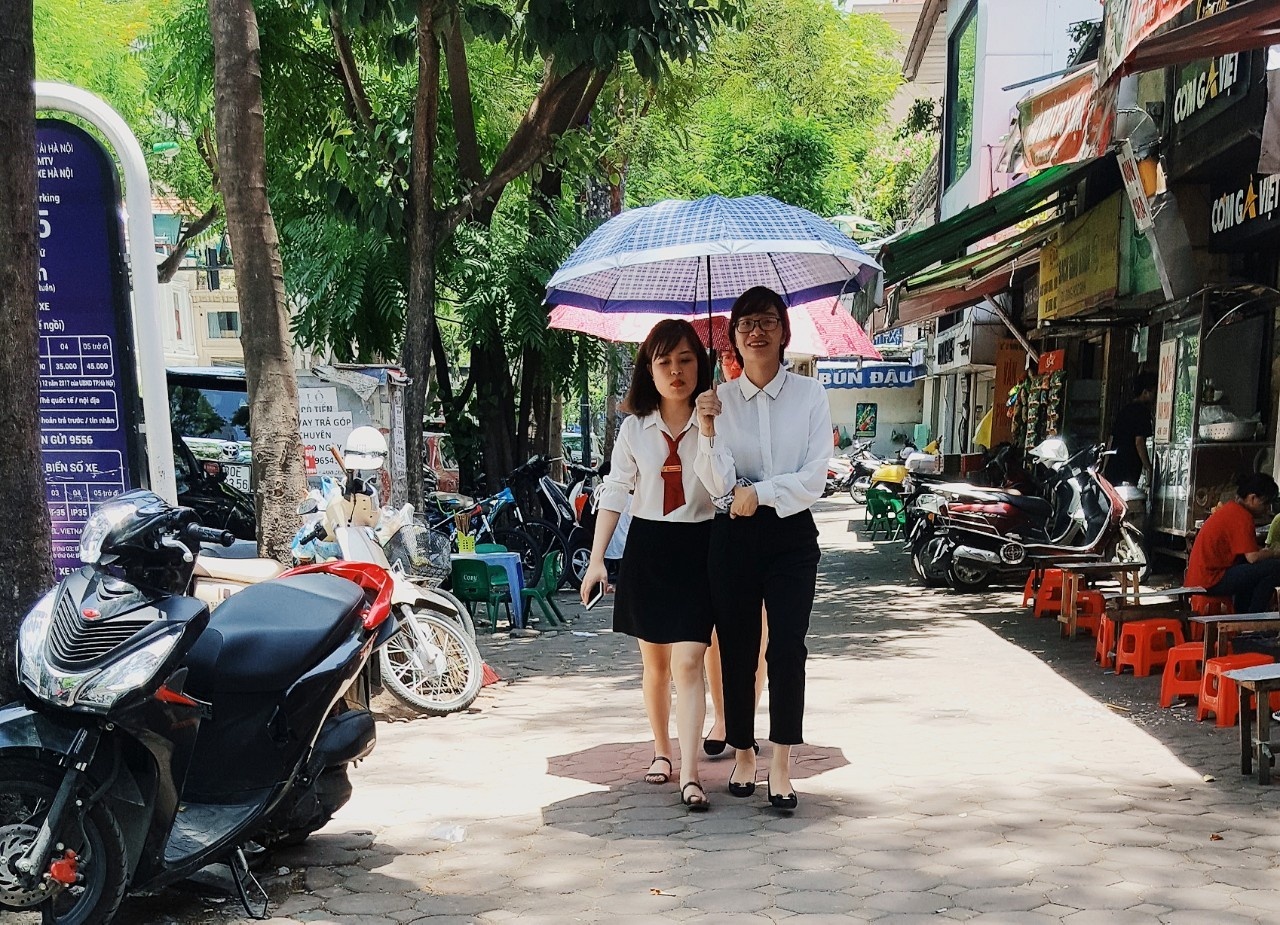nang nong kinh hoang ai cung so nang chi mot nguoi khong so