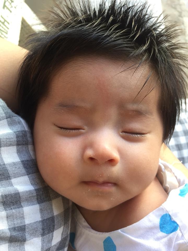 'Em làm gì có tóc, em còn đang hói đây này' em lam gi co toc em con dang hoi day nay