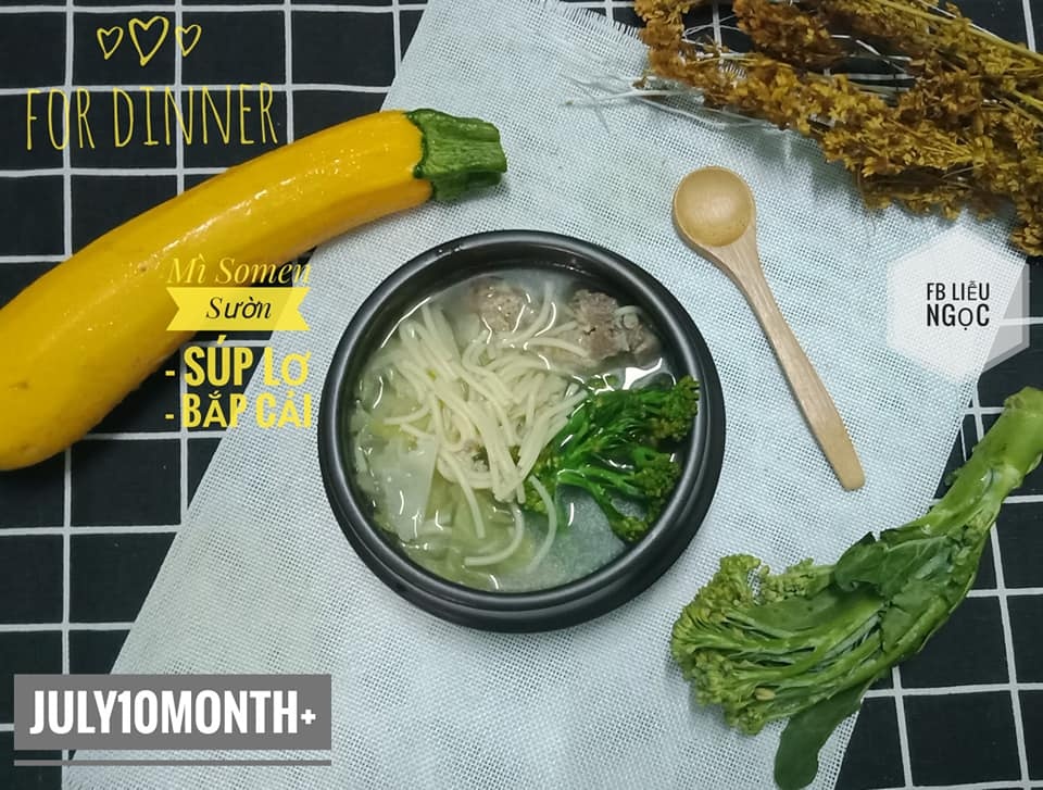 con phun thuc an suot hon 1 thang me van binh than nau mon ngon cho con