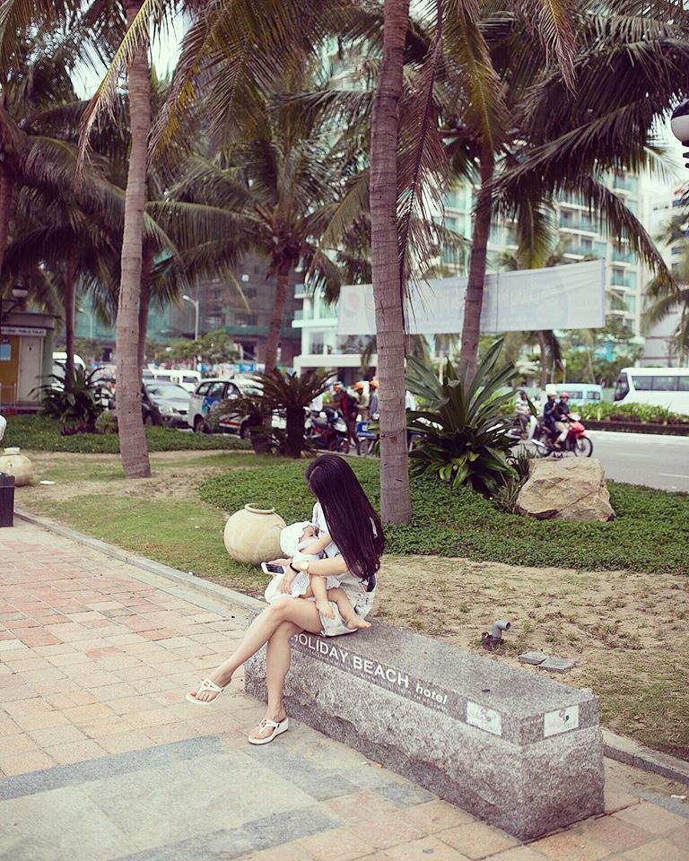 Bộ ảnh 'cùng ti đi khắp thế gian': 'Có mẹ và ti ở đây rồi, em đừng lo' bo anh cung ti di khap the gian co me va ti o day roi em dung lo