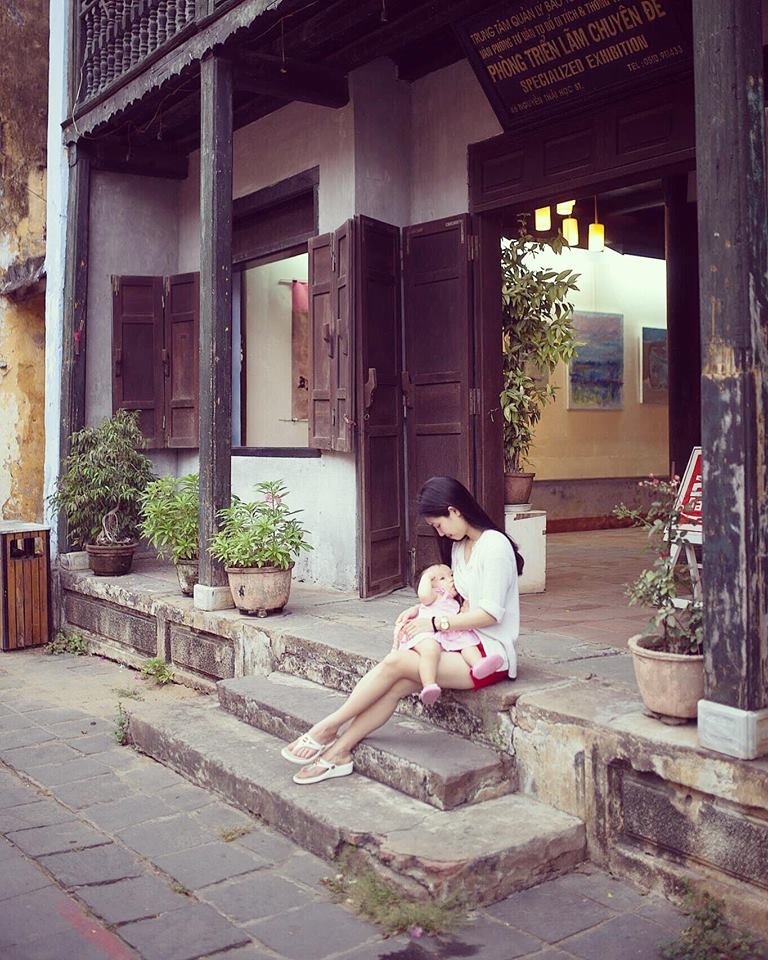 Bộ ảnh 'cùng ti đi khắp thế gian': 'Có mẹ và ti ở đây rồi, em đừng lo' bo anh cung ti di khap the gian co me va ti o day roi em dung lo