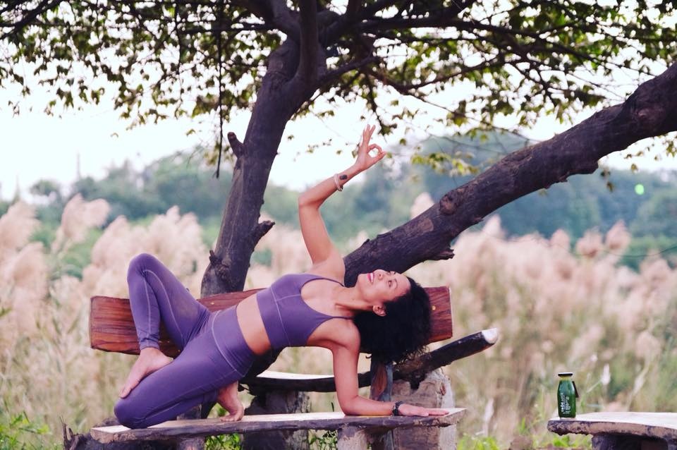 yoga va nuoc ep cong thuc tre dep cua ba me u40