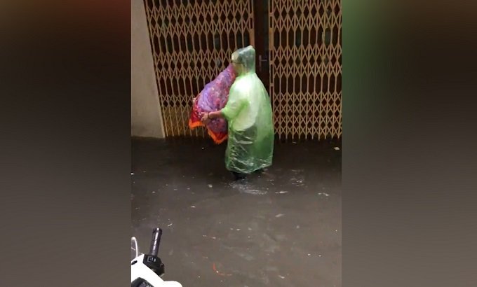 nha trai trum ao mua boi vao nha gai trong le an hoi o hai phong