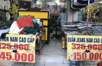 man ngoai co gia gan nua trieu van hut khach