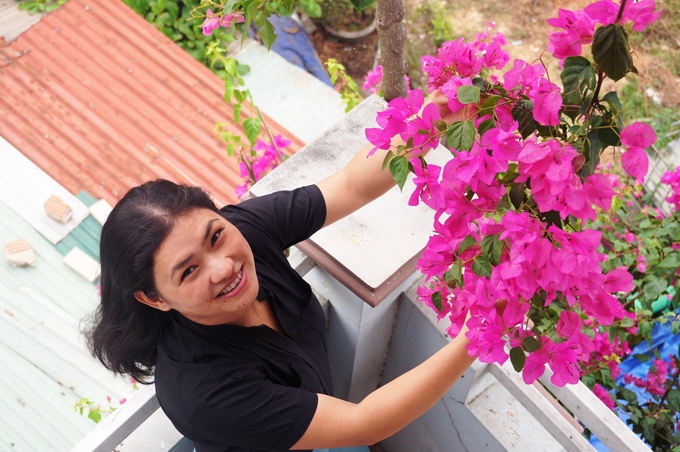 ngoi nha 3 tang phu day hoa giay o quang ngai