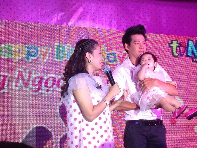 dien vien mai phuong ba me don than kien cuong cua showbiz viet