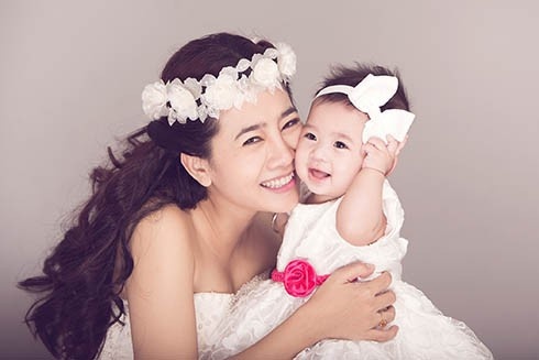 mai phuong kien cuong va nhung nguoi me tre nay cung the