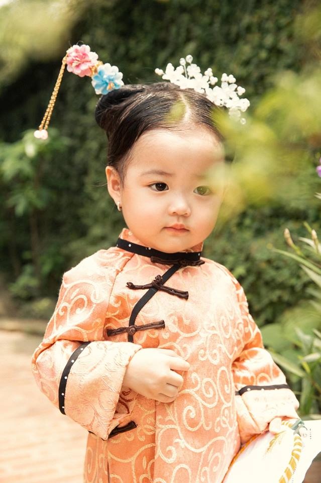 Ngụy Anh Lạc cũng phải 'nhường sóng' cho Ngụy Bia Lạc siêu dễ thương này! nguy anh lac cung phai nhuong song cho nguy bia lac sieu de thuong nay