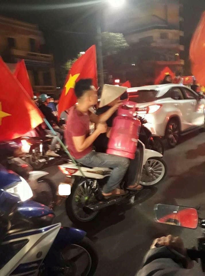1.001 cách cổ động viên ăn mừng chiến thắng của Olympic Việt Nam 1001 cach co dong vien an mung chien thang cua olympic viet nam