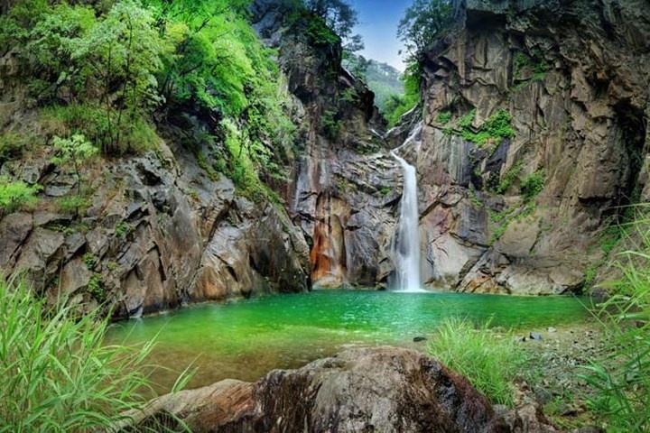 lang nguoi truoc canh dep han quoc dat nuoc so huu doi bong cuc manh