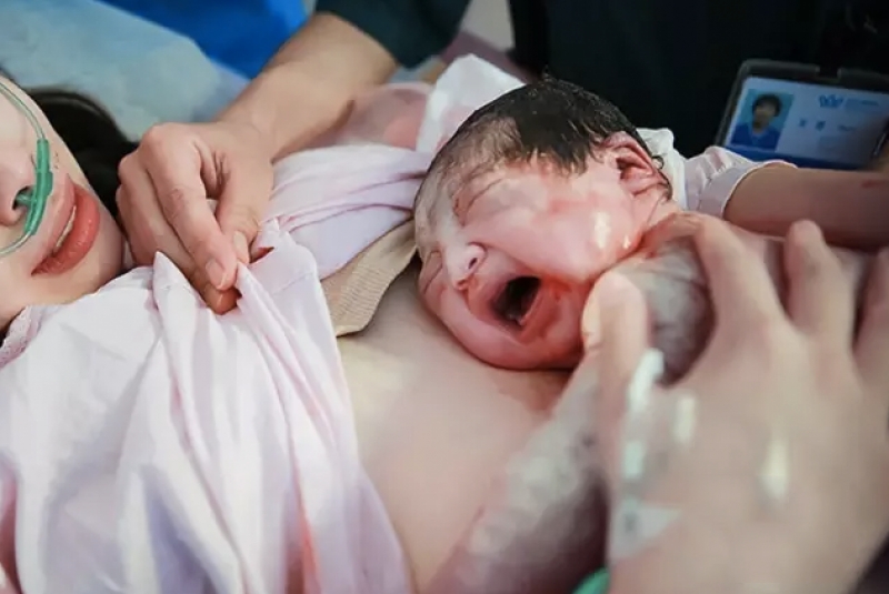 Xúc động trước bộ ảnh ‘nhật ký đi đẻ’ chân thực của bà mẹ trẻ xuc dong truoc bo anh nhat ky di de chan thuc cua ba me tre
