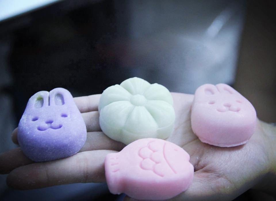 me dam lam banh trung thu handmade cho con