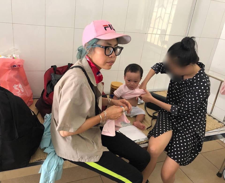 xon xao clip bella da ra khoi vien tam than bi nguoi khac vang tuc nhung khong phan ung lai