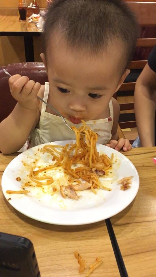 Thực đơn cơm nát ăn như người lớn của em bé 10 tháng tuổi thuc don com nat an nhu nguoi lon cua em be 10 thang tuoi