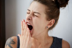 Sự thật gây sốc: thường xuyên làm 'cú đêm' sẽ dễ bị vô sinh