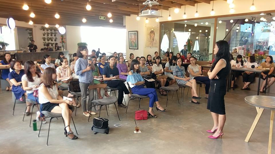 bac si huyen thao sot khong phai la benh sot la mot trieu chung cua benh