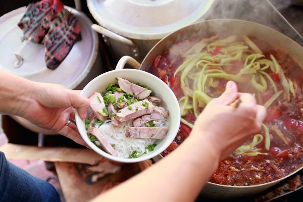 bun mang chao chui phai chang nguoi viet van bi am anh boi mieng an