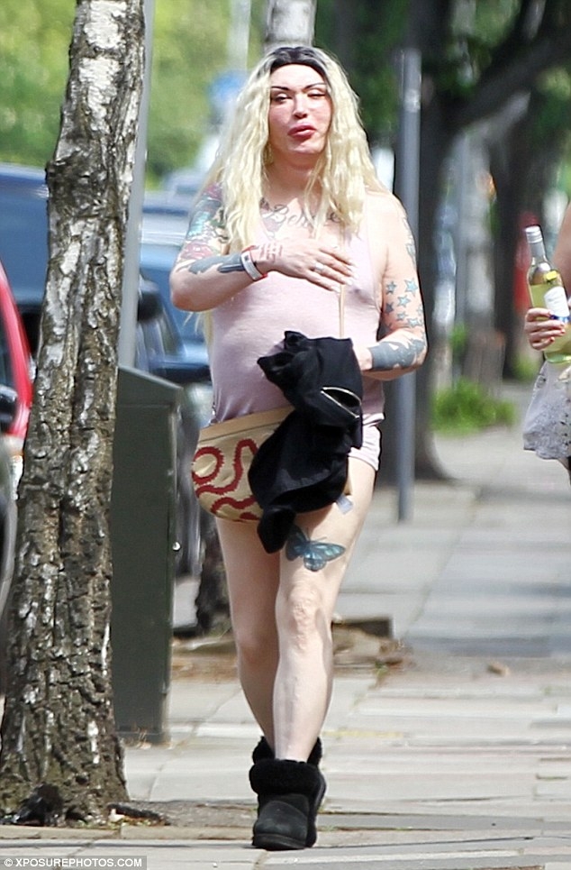 pete burns nam ca si tung 300 lan dao keo qua doi o tuoi 57