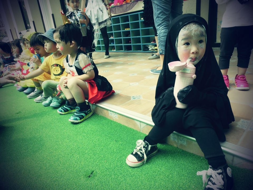 nhan sac that cua em be vo dien hot nhat halloween nam nay