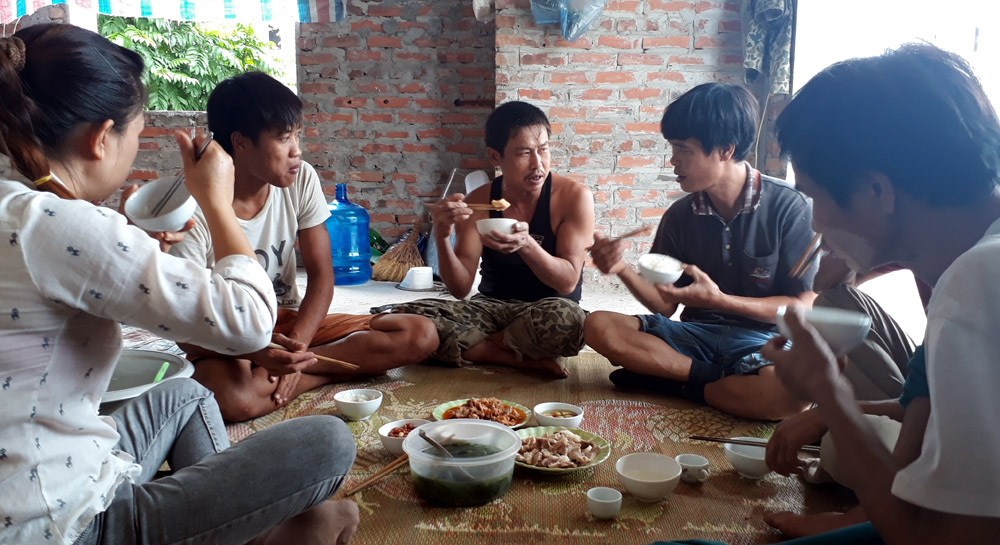 chuyen tinh ri do trong nhung can biet thu bo hoang o ha noi