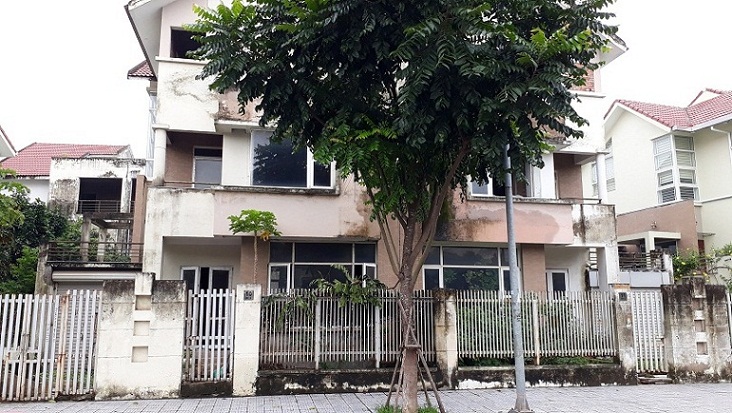 chuyen tinh ri do trong nhung can biet thu bo hoang o ha noi