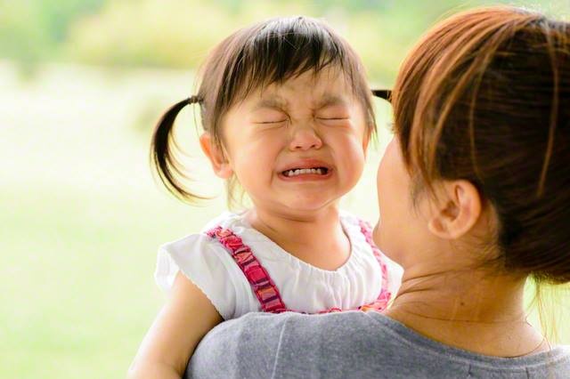 3 buoc xu tri khi tre nho danh ban