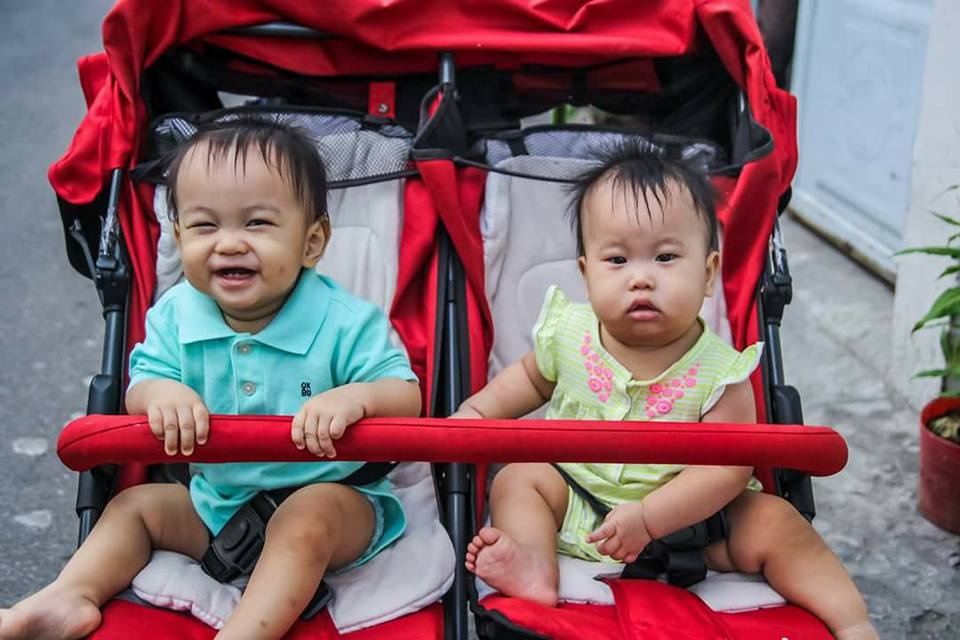 day con theo montessori con tu lap nhu mot nguoi lon thu nho nhung tam hon van la dua tre vo tu hanh phuc
