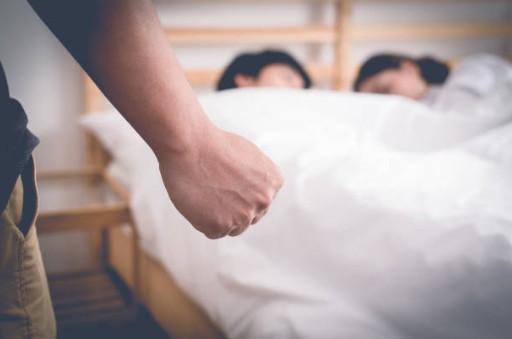 dan ong ngoai tinh vi la dan ba doi da vi quen