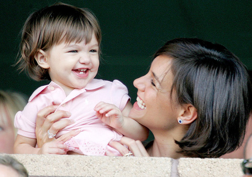 sau nam la m me don than cua katie holmes