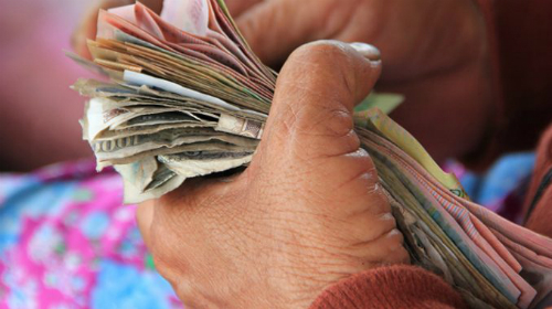 vo chong toi can tien ngap no vi mong uoc xay nha hoanh trang cua bo me