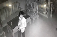 truy duoi 2 ten trom cho 1 thanh vien doi sbc o sai gon bi dap nga xe gay trong thuong