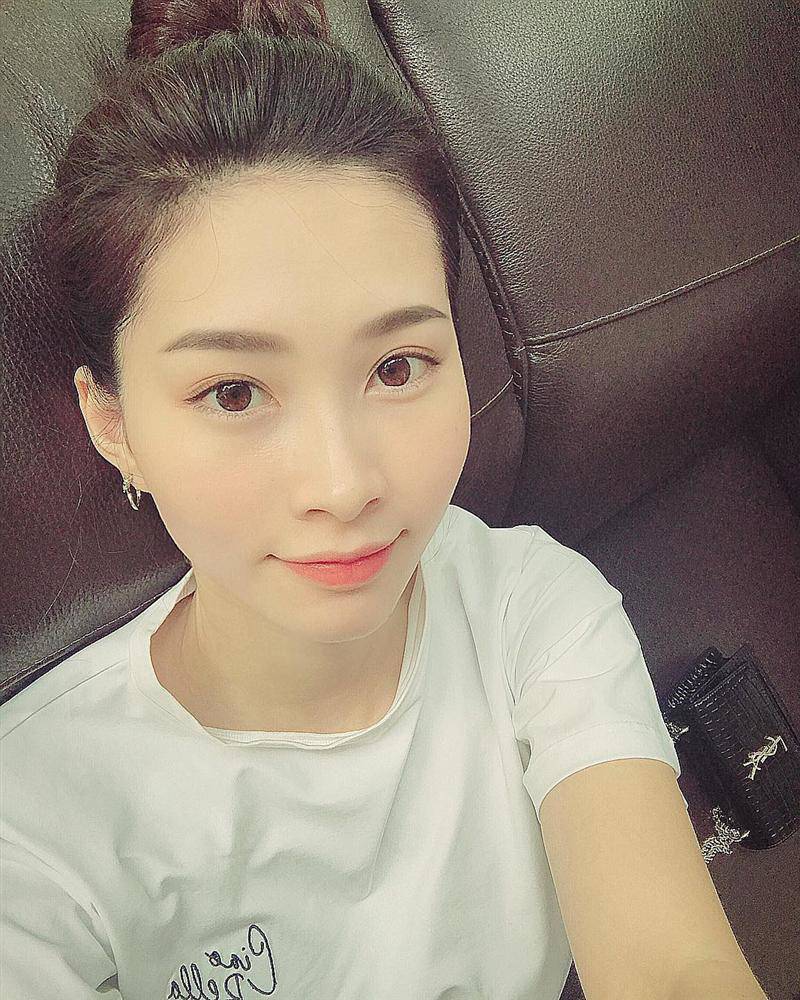 bi quyet da dep dang thon cua hoa hau dang thu thao truoc va sau khi sinh
