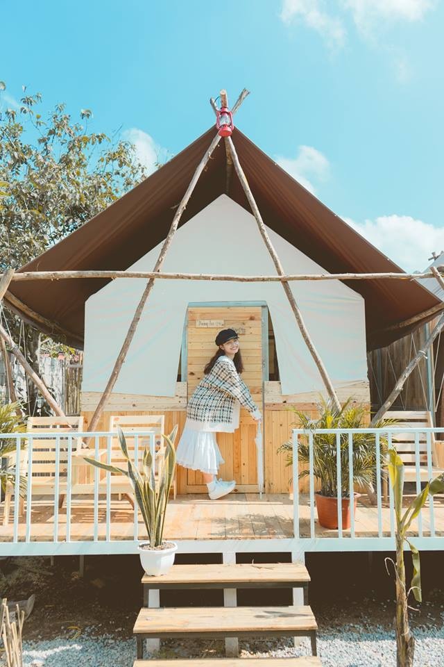 dung ngoi khong yen truoc homestay moi toanh dam chat chau au giua long moc chau