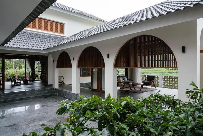 ngoi nha dep nhu resort con trai xay tang ba me o binh dinh