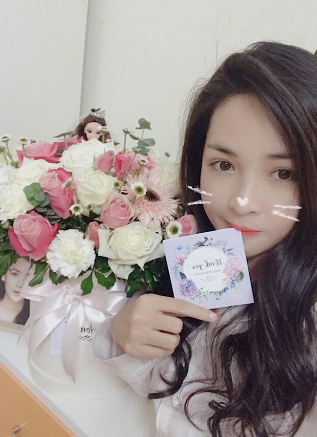 doi doi nho duoc tai tro dao keo 1 ty hotgirl nam dinh ngay cang xinh dep tan huong cuoc song nhu rich kid