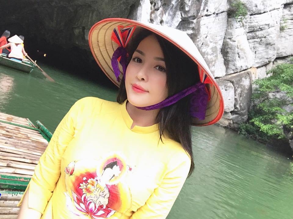 doi doi nho duoc tai tro dao keo 1 ty hotgirl nam dinh ngay cang xinh dep tan huong cuoc song nhu rich kid