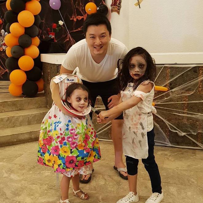 Vượt xa các loại ma quỷ, cô bé ôm đầu đi xin kẹo gây bão MXH mùa Halloween vuot xa cac loai ma quy co be om dau di xin keo gay bao mxh mua halloween