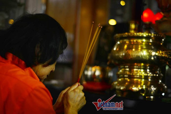 nsut minh vuong dan ba va hau toa