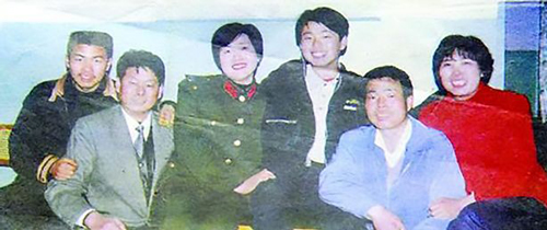 hai cap vo chong bi trao nham con tuong hoa ma duoc phuc