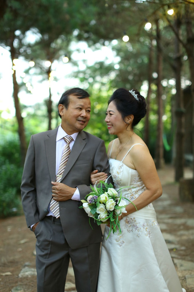co dau trong bo anh cuoi 3 the he bo anh la loi cam on den ong ba bo me hai ben