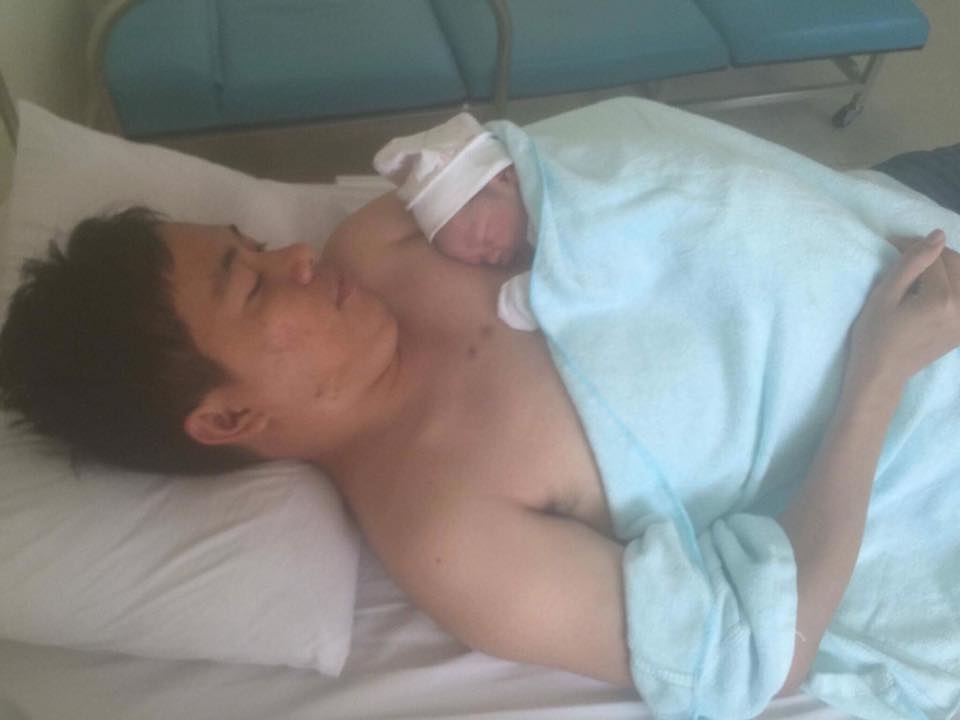 Da tiếp da: Hơn cả tình yêu ba mẹ dành cho con da tiep da hon ca tinh yeu ba me danh cho con